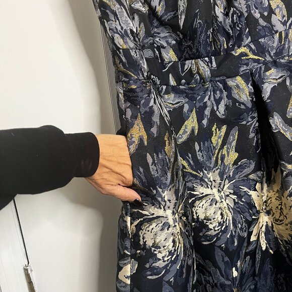 NWT Navy Floral Metallic Brocade Fit & Flare Dress | Party Dress | pockets SZ 18 - Picture 3 of 7